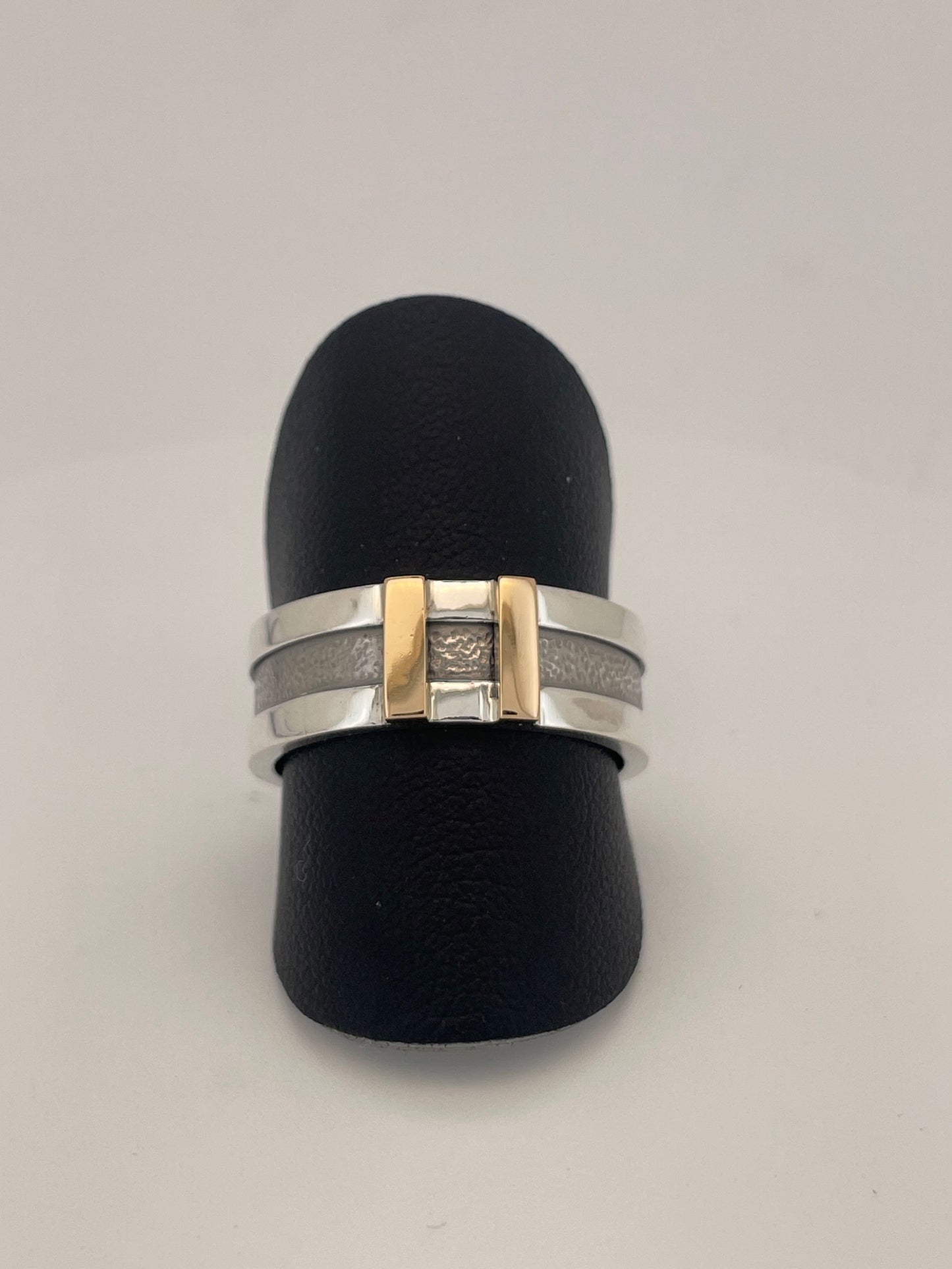 Vigselring i silver med guld plattor