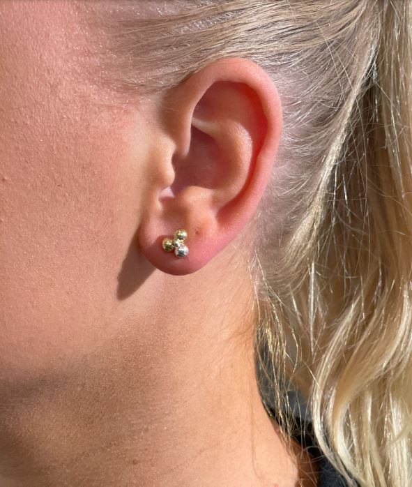 Sagan om örhänget 3 silverkulor