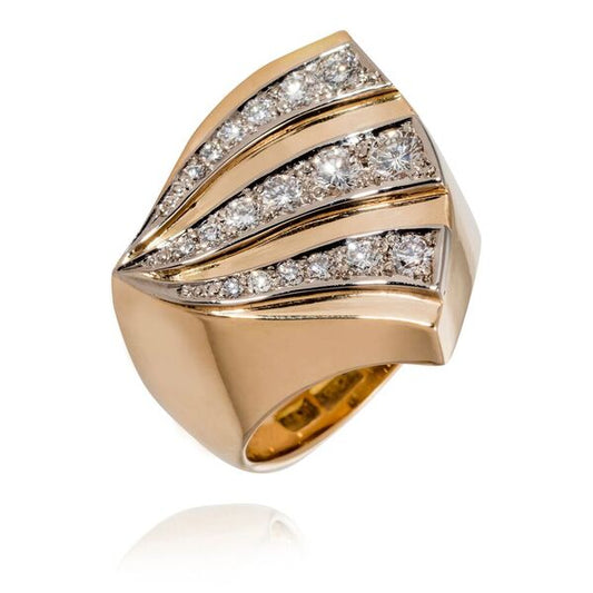 Tripliciter (“Three roads”) Ring in red gold (18K) with white brilliants (TWVVS)